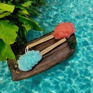 Loofah with Wooden Handle Exfolliate Refresh Spa Experience SkinCare Self Love
